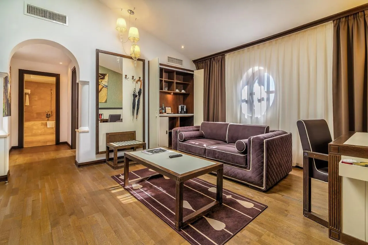 *****  Epoque Hotel - Relais & Chateaux Bukarest Rumänien