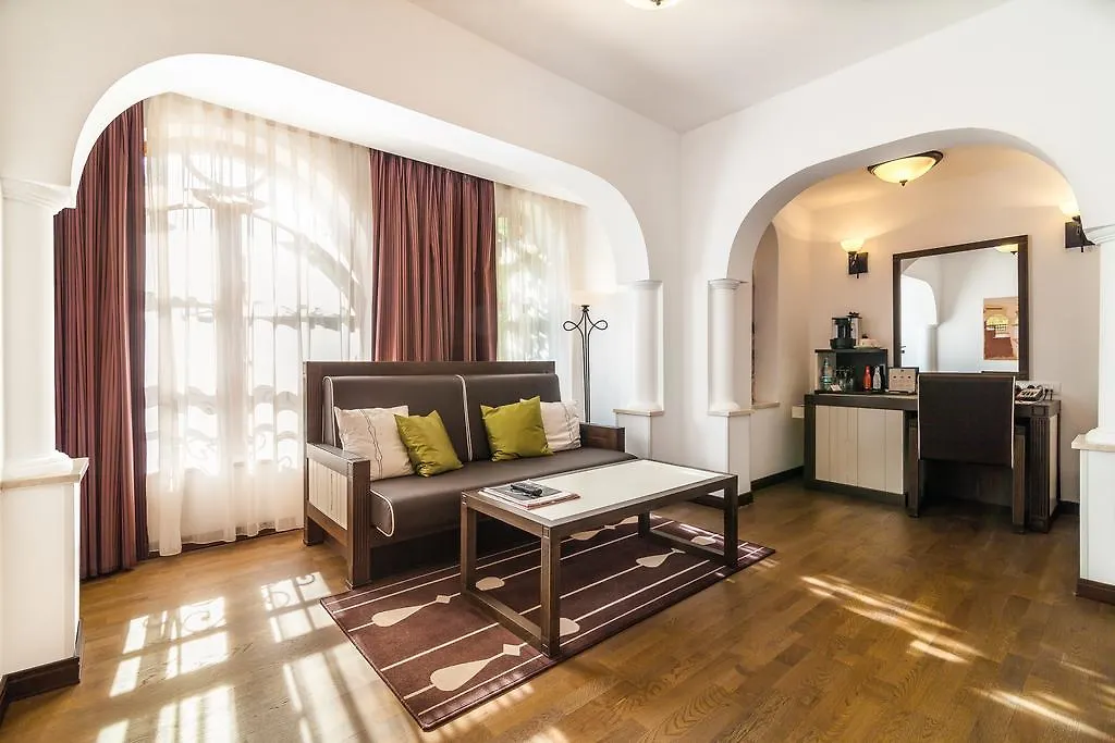 Epoque Hotel - Relais & Chateaux ブカレスト 5*,